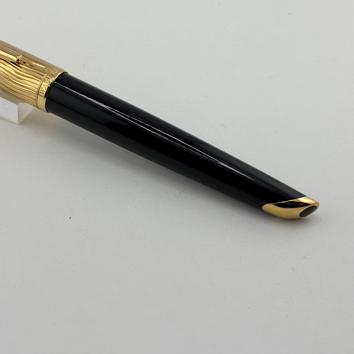Waterman Carene Deluxe Black Barrel/Gold-Plated Wave Design Cap Fountain Pen - Fine 18 Kt Gold Nib