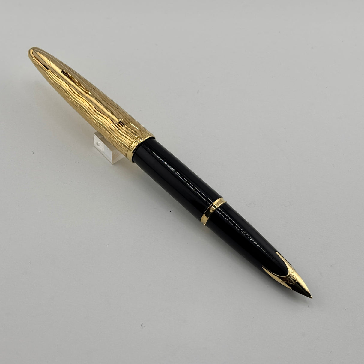 Waterman Carene Deluxe Black Barrel/Gold-Plated Wave Design Cap Fountain Pen - Fine 18 Kt Gold Nib