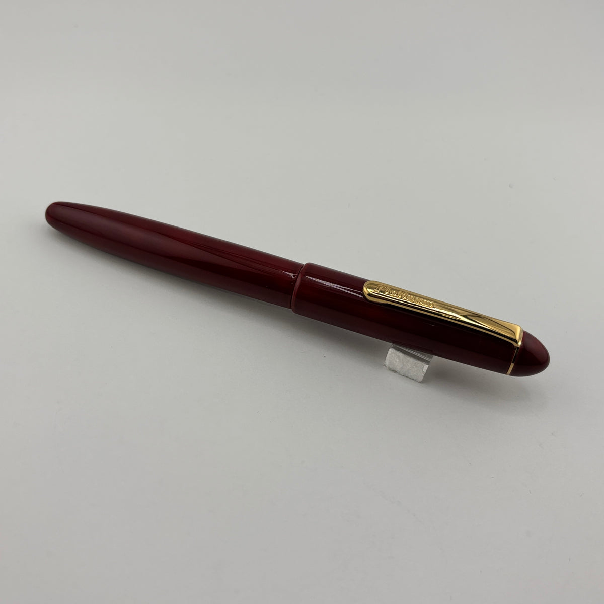Platinum Rare Red Urushi Aka-Tamenuri Fountain Pen - Fine 18 Kt Gold Nib