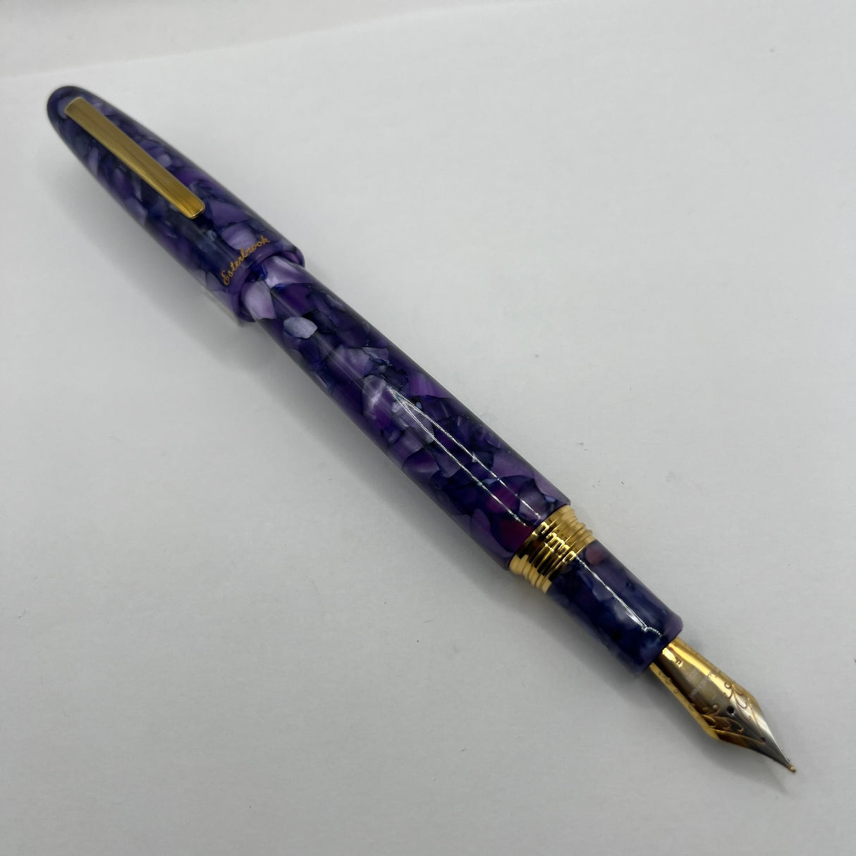 Esterbrook Estie Lilac Marble Oversized Fountain Pen - Medium Gold-Plated Nib