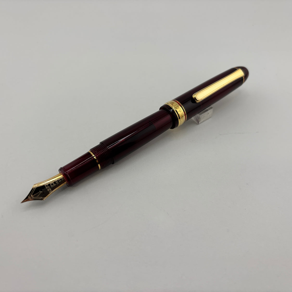 Platinum 3776 Century Bourgogne Burgundy GT Fountain Pen - Extra Fine 14 Kt Gold Nib