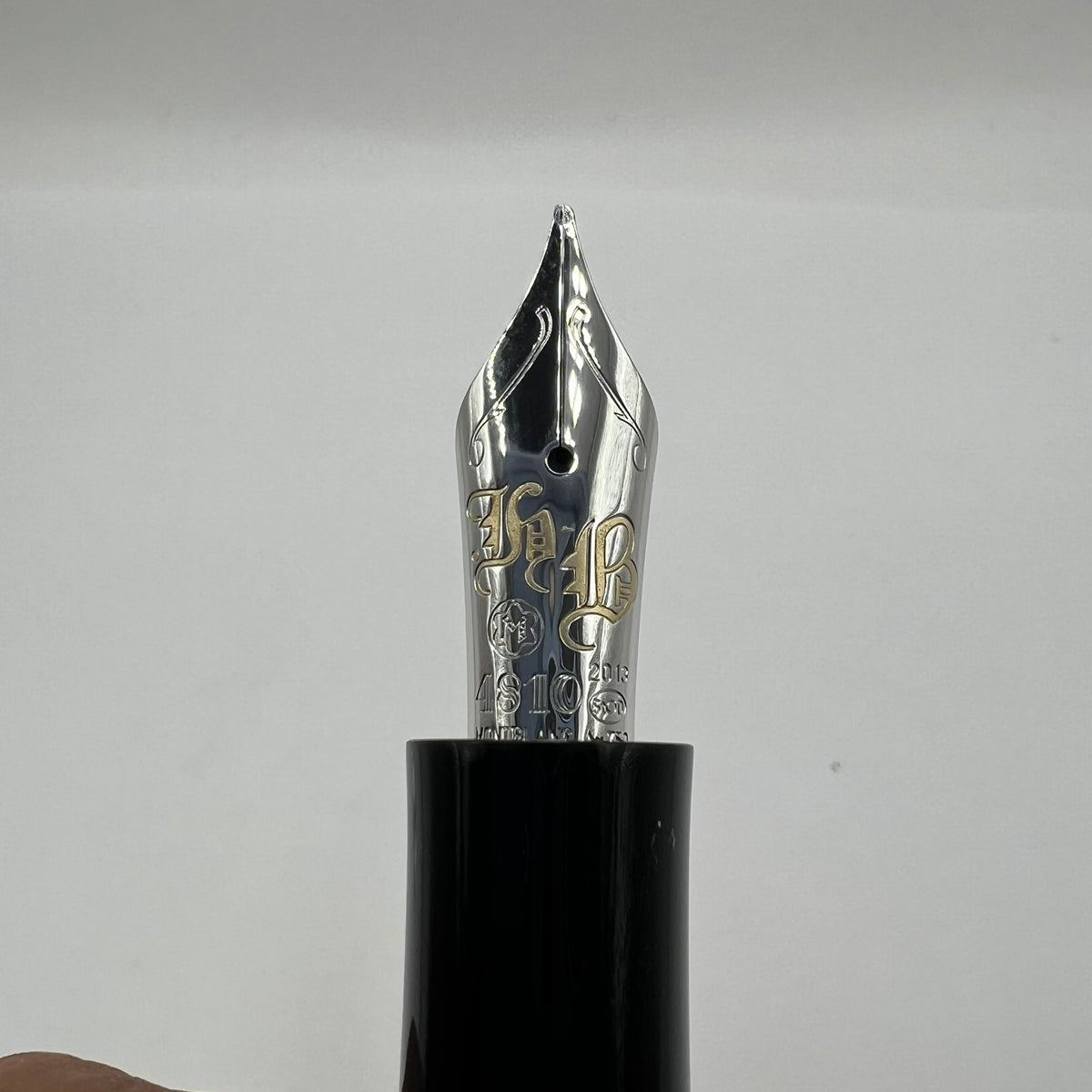 Montblanc Honore de Balzac Writer Series Limited Edition Fountain Pen - Medium 18kt Gold Nib