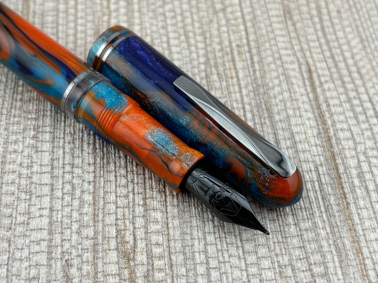 Gioia Metis Iride Black Ruthenium Trim - Fountain Pen