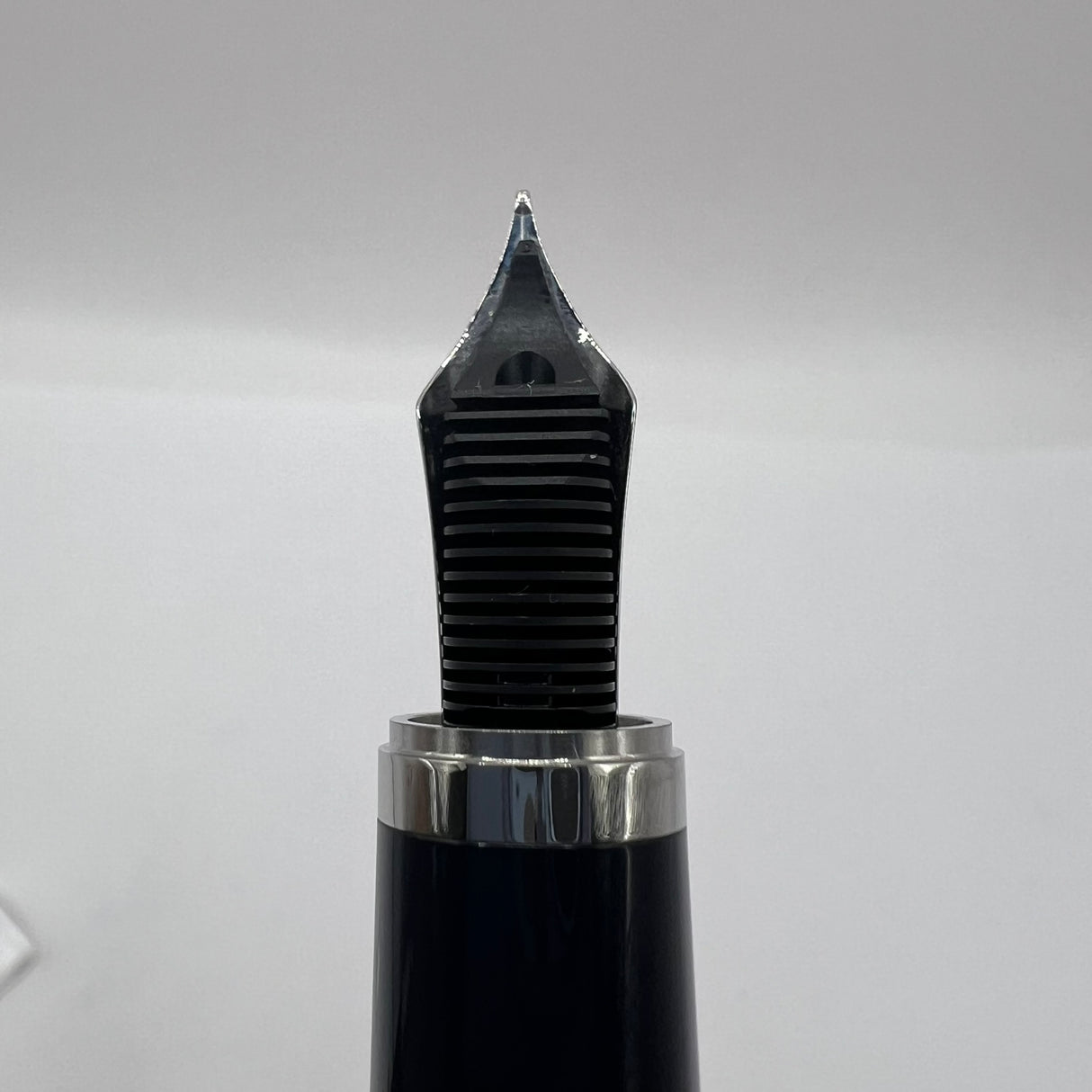 Montblanc Antoine de Saint Exupery Writer Series Limited Edition Fountain Pen - Fine 18kt Gold Nib