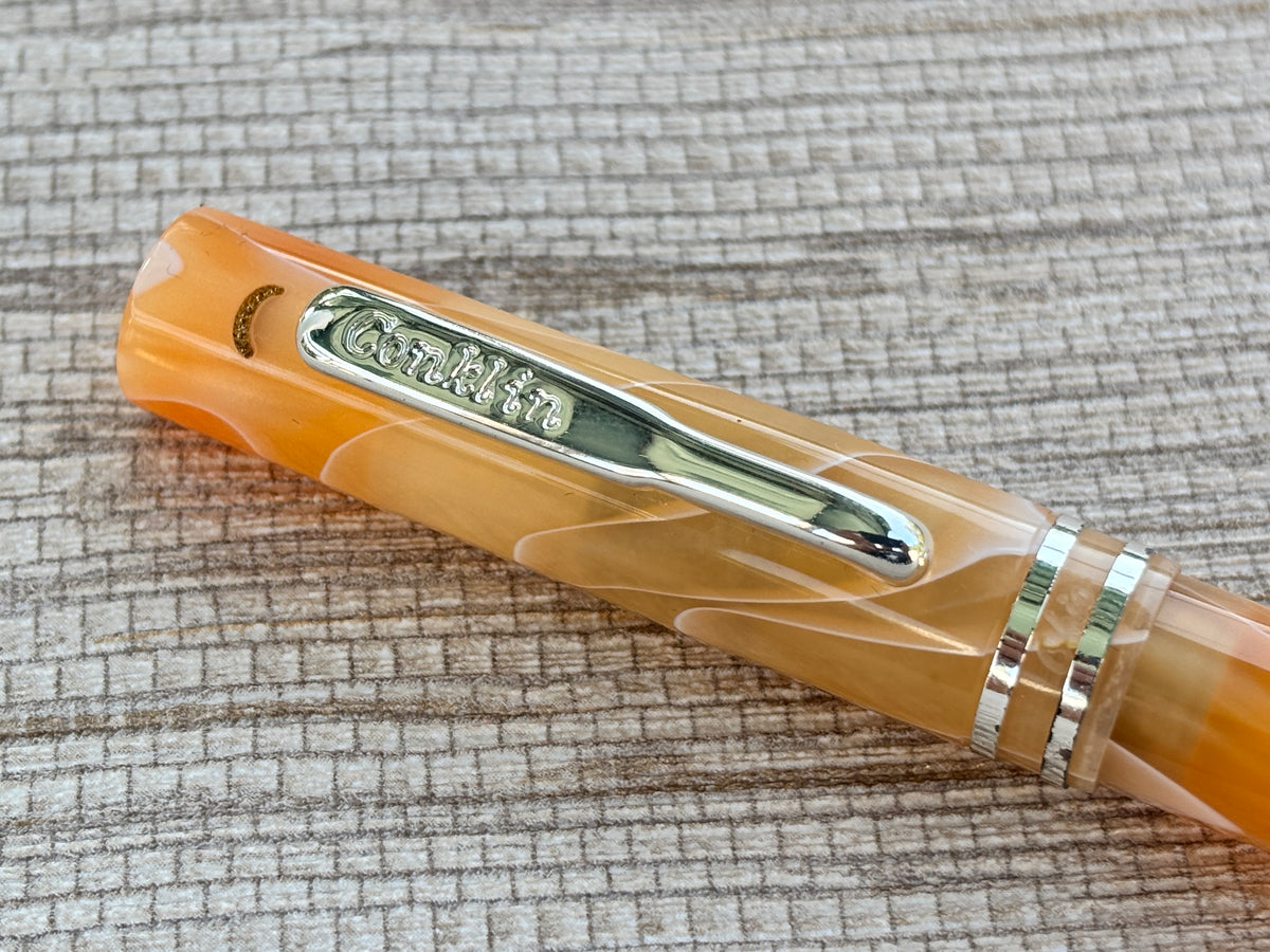Conklin Ohio Peach and Cream Gold Nib 14k 585 Broad - Fountain Pen