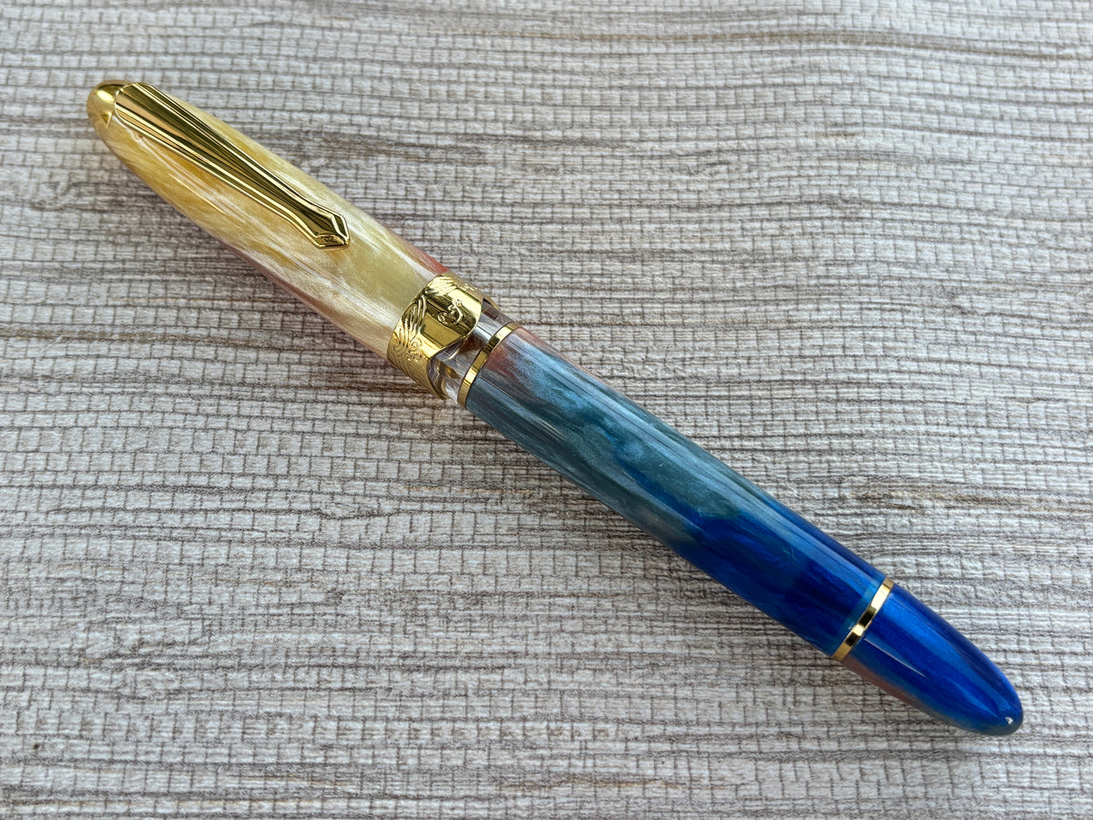 Nahvalur Horizon Dusk Gold Trim - Fountain Pen