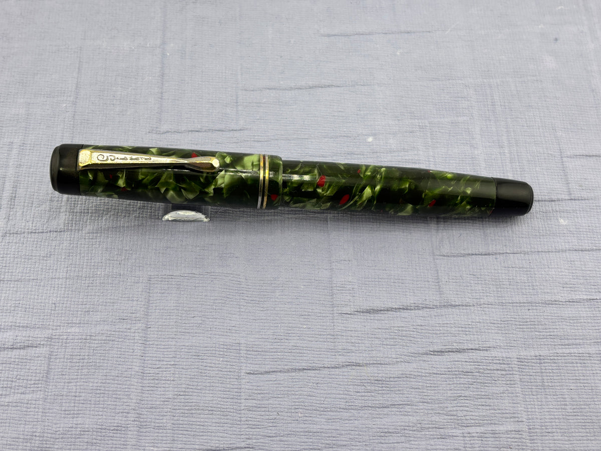 Tibaldi Giti ( imprint on the clip ) Green Celluloid - Rare Fountain Pen !