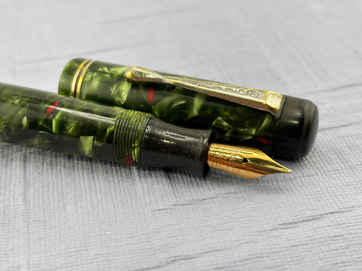 Tibaldi Giti ( imprint on the clip ) Green Celluloid - Rare Fountain Pen !