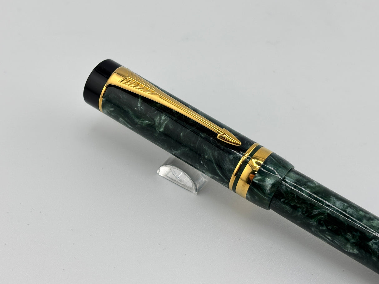 Parker International Duofold Green Marble Fountain Pen - Fine 18kt Gold Nib