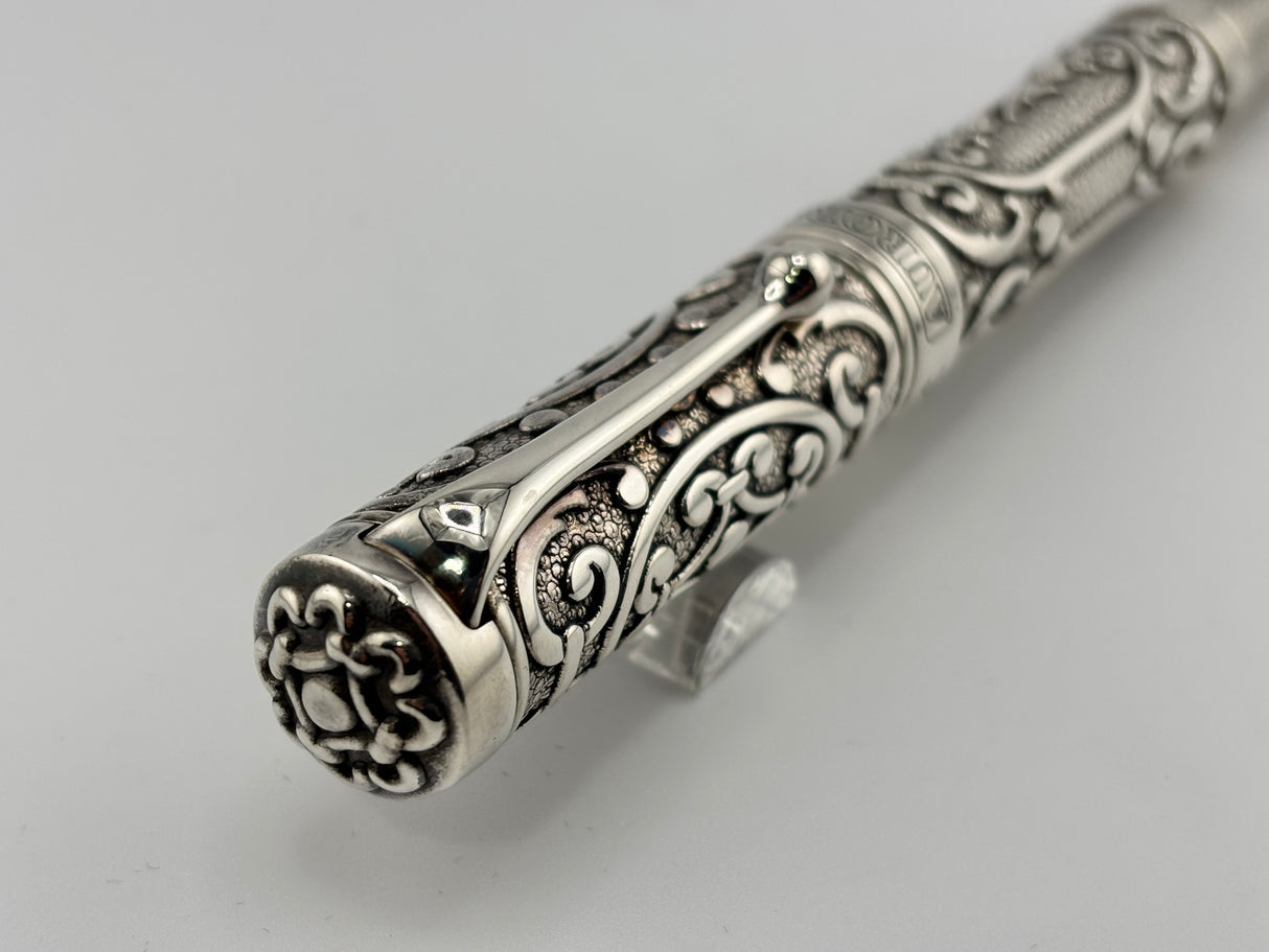 Aurora Benvenuto Cellini Sterling Silver Limited Edition Fountain Pen - Medium 18kt Gold Nib