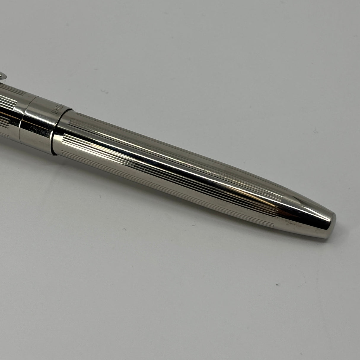Sheaffer Legacy II Fountain Pen - Platinum-Plated Etched Vertical Line Design - Fine 18kt Gold Nib