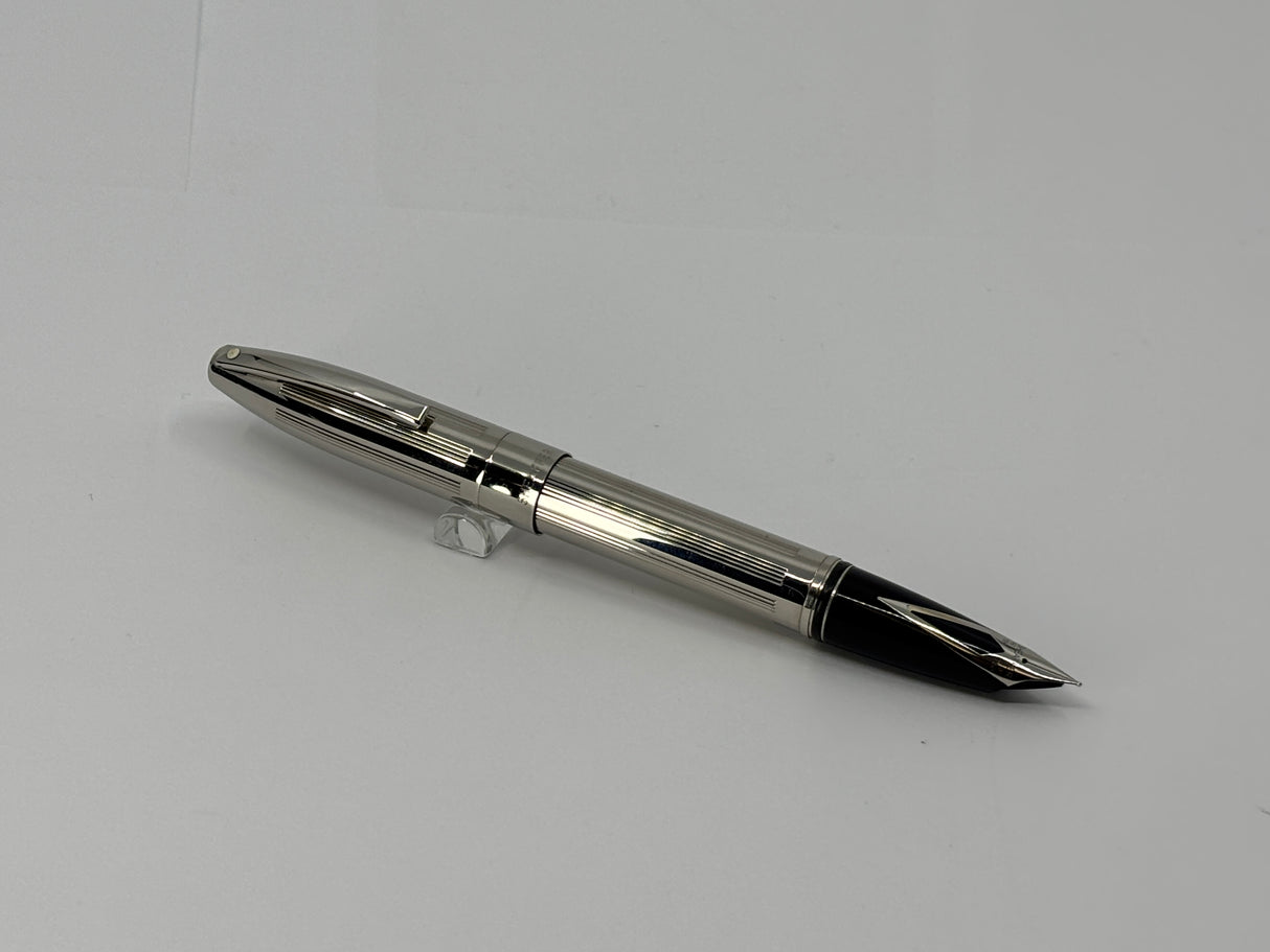 Sheaffer Legacy II Fountain Pen - Platinum-Plated Etched Vertical Line Design - Fine 18kt Gold Nib
