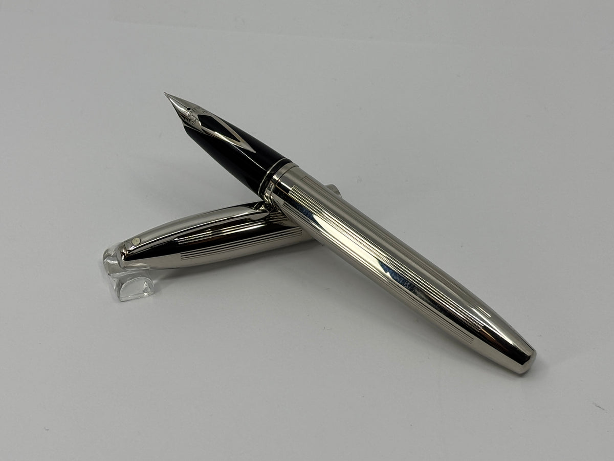 Sheaffer Legacy II Fountain Pen - Platinum-Plated Etched Vertical Line Design - Fine 18kt Gold Nib