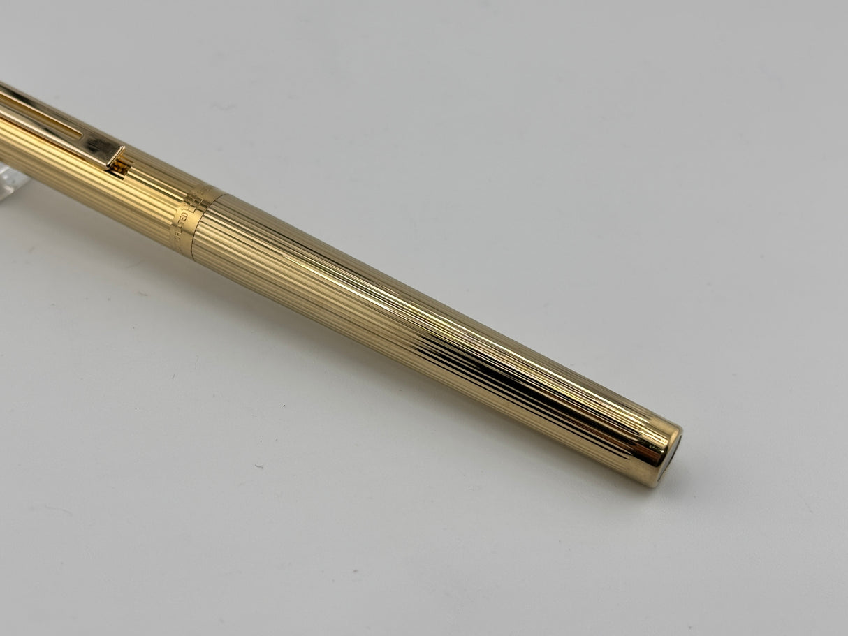 Sheaffer Full-Size Targa Gold-Plated Fluted Fountain Pen - Medium 14kt Gold Nib