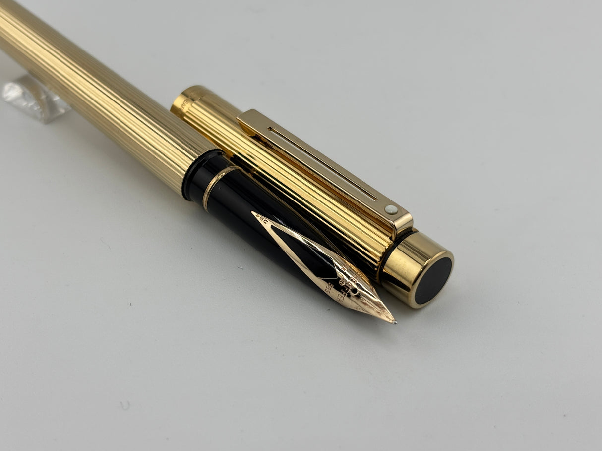 Sheaffer Full-Size Targa Gold-Plated Fluted Fountain Pen - Medium 14kt Gold Nib