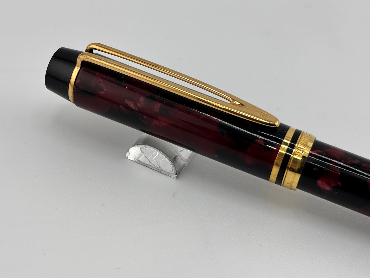 Waterman Man 200 Rhapsody Burgundy Marble Fountain Pen - Broad/Stub 18kt Gold Nib