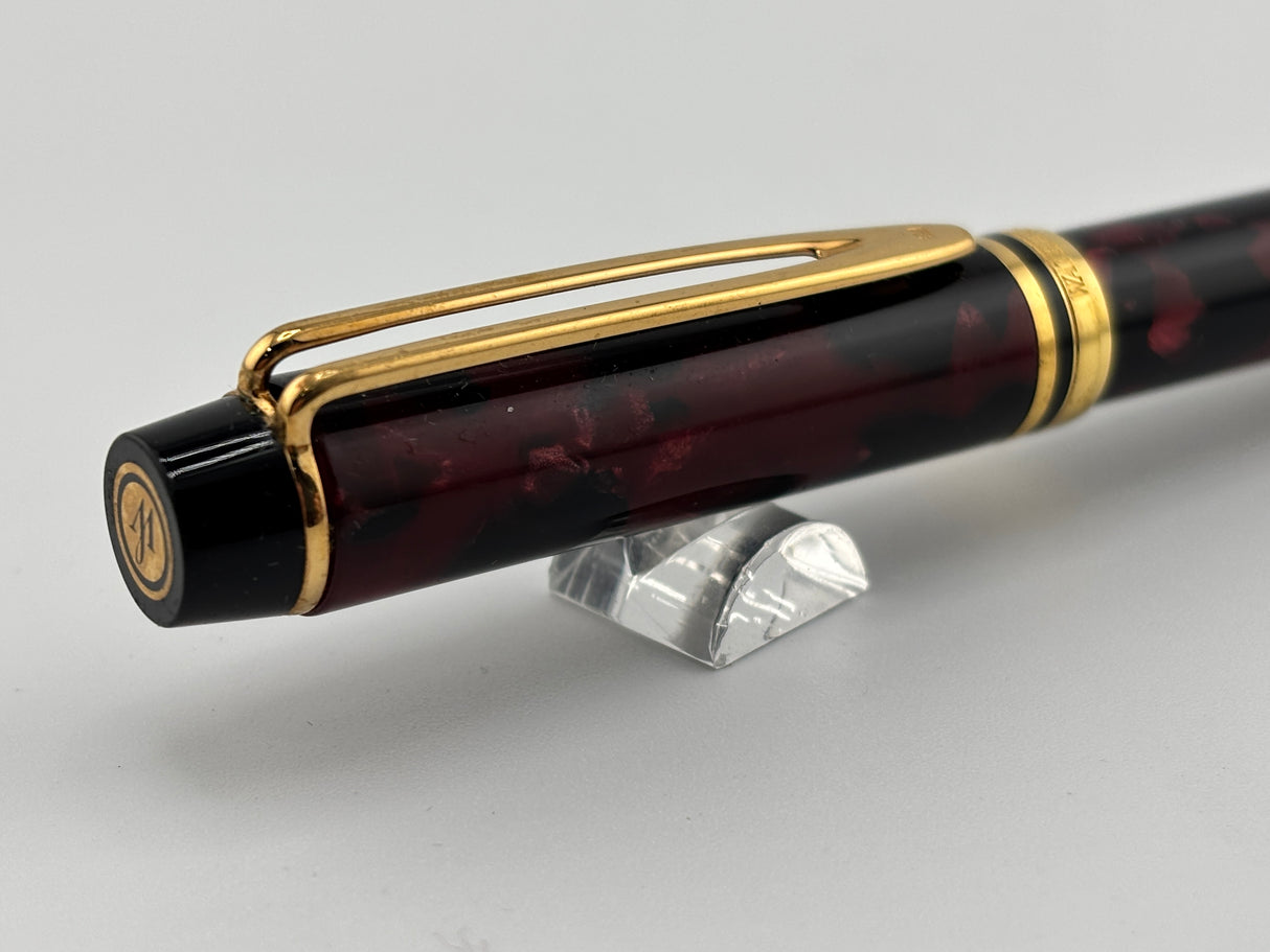 Waterman Man 200 Rhapsody Burgundy Marble Fountain Pen - Broad/Stub 18kt Gold Nib