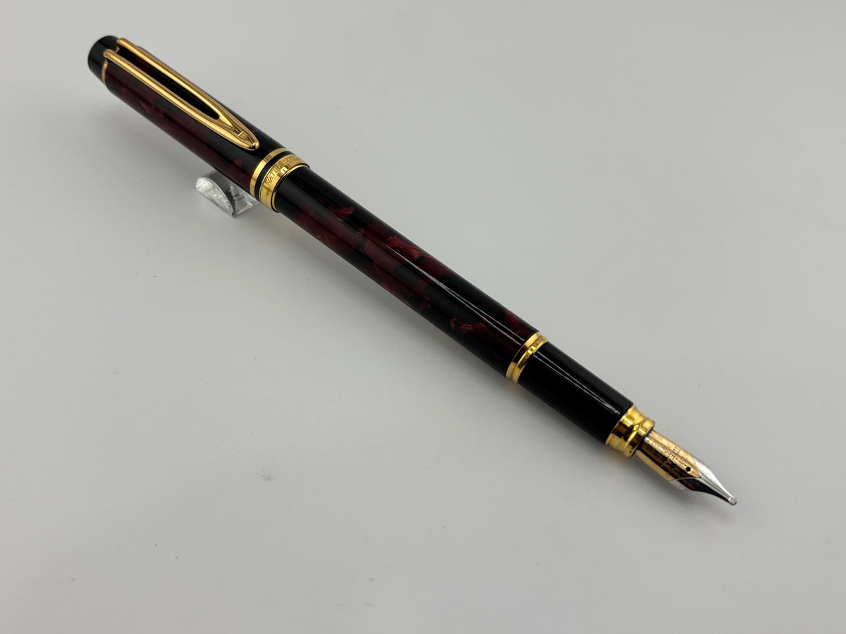 Waterman Man 200 Rhapsody Burgundy Marble Fountain Pen - Broad/Stub 18kt Gold Nib