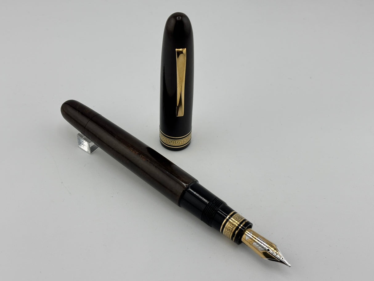 OMAS Largest Size Ogiva AM87 Olive Brown Briarwood Fountain Pen - Medium 18kt Gold Nib