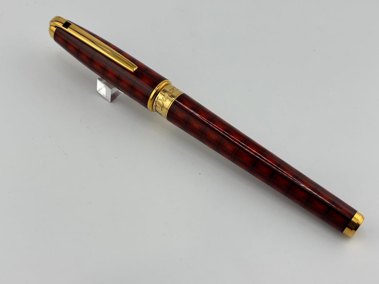 S.T. DuPont Olympio Vertigo Laque de Chine Fountain Pen - Medium 18kt Gold Nib