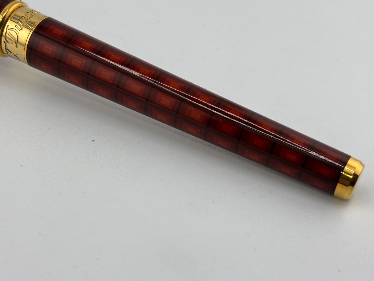 S.T. DuPont Olympio Vertigo Laque de Chine Fountain Pen - Medium 18kt Gold Nib