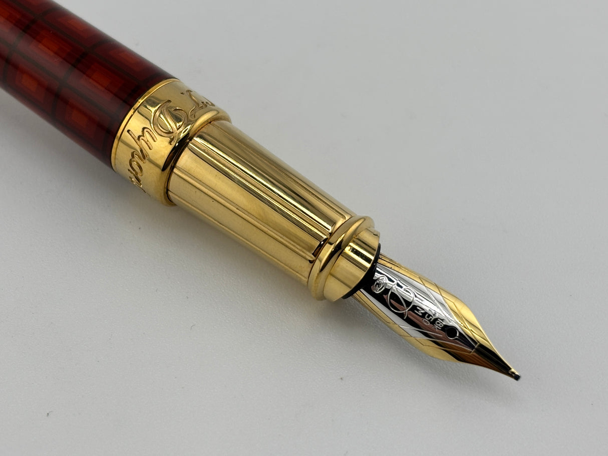 S.T. DuPont Olympio Vertigo Laque de Chine Fountain Pen - Medium 18kt Gold Nib