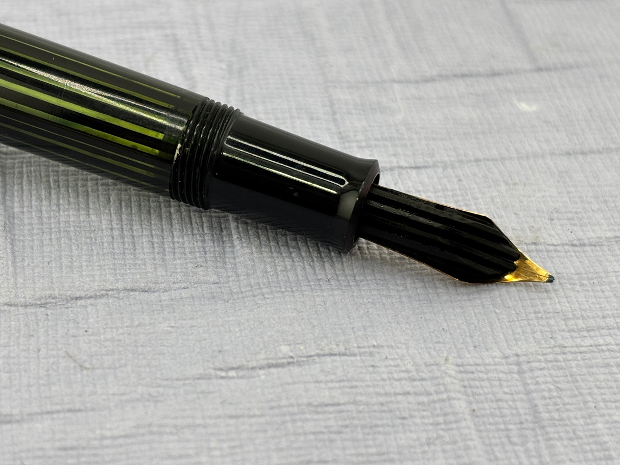 Pelikan 400 fully green barrel striped Gunter Wagner