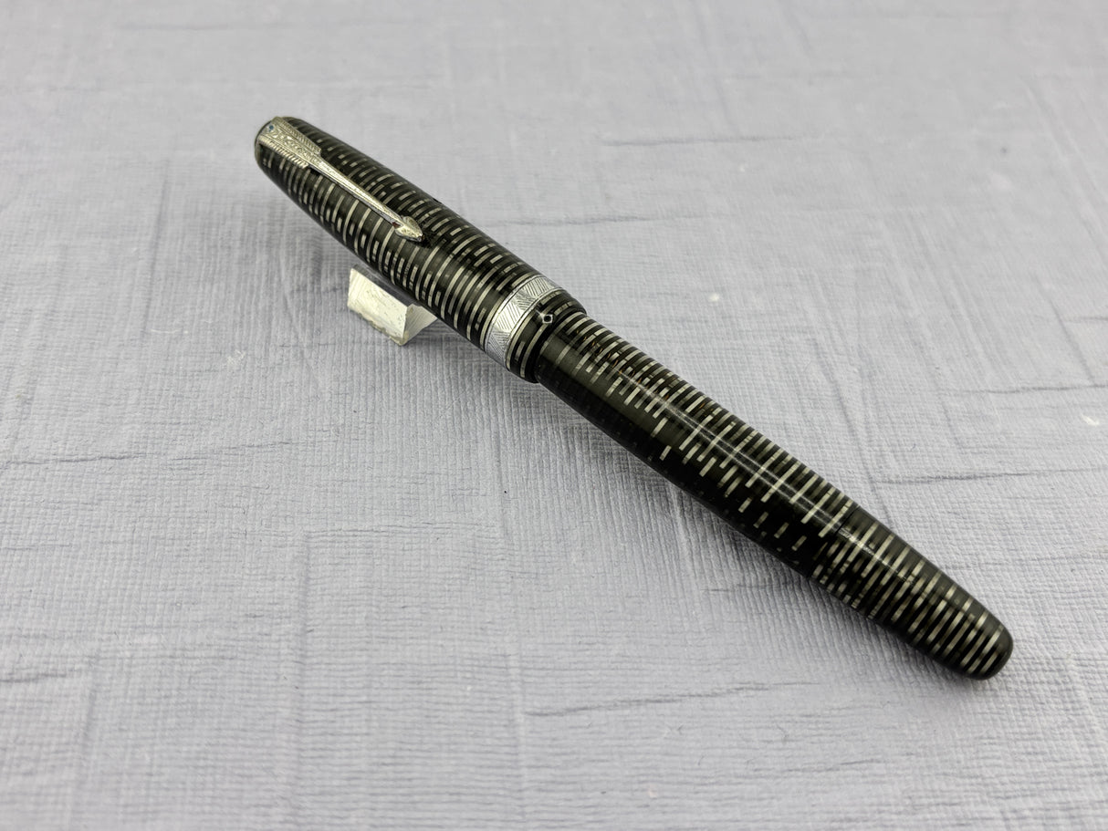 Parker Vacumatic regular size Grey Silver trim