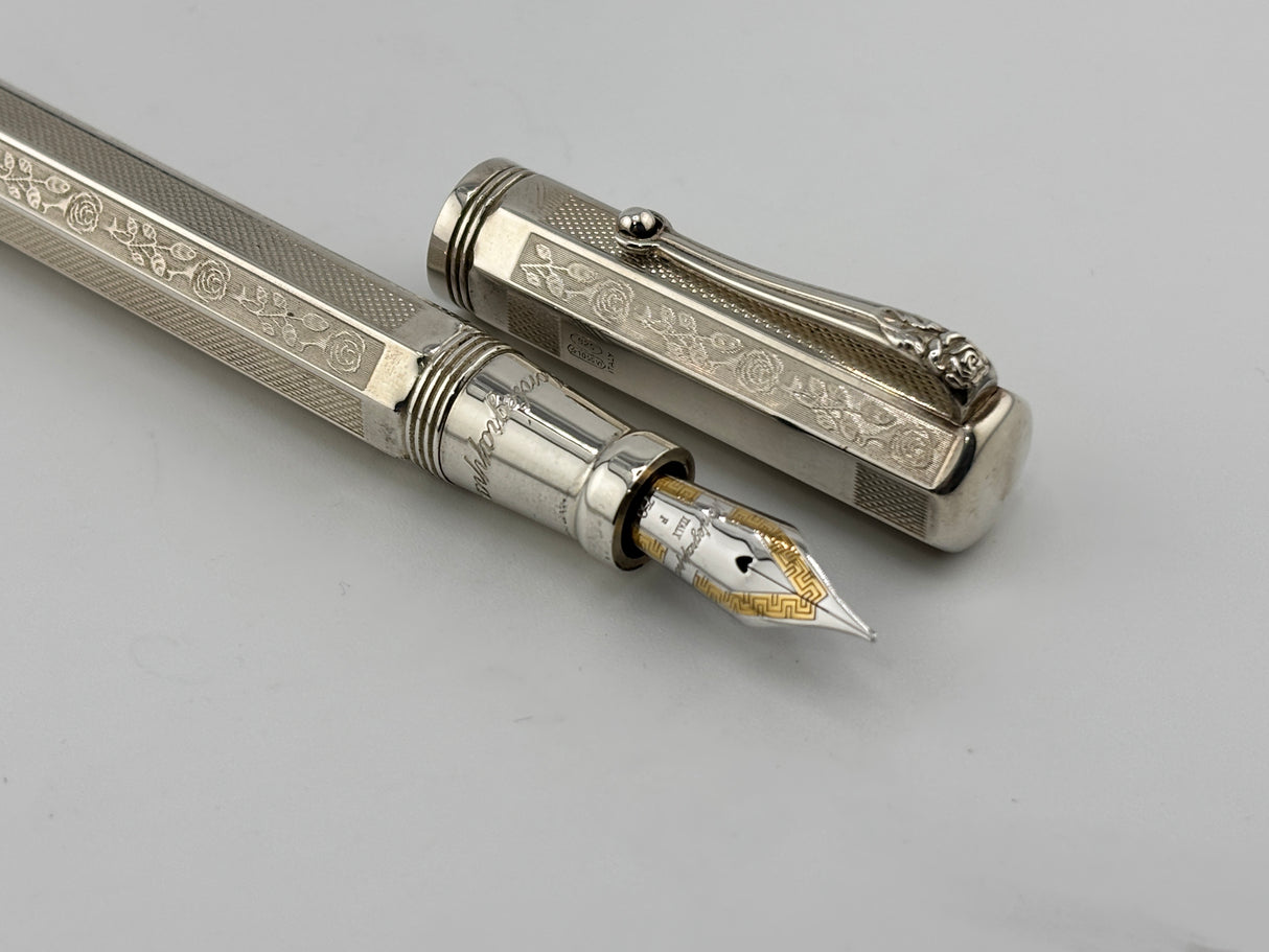 Montegrappa War of the Roses York Special Edition Faceted .925 Sterling Silver Fountain Pen - Fine 18kt Gold Nib