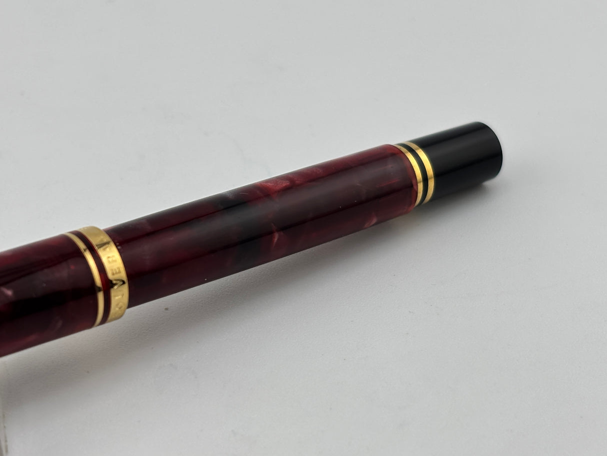 Pelikan M300 Marbled Burgundy Fountain Pen (Circa 2002) - Medium 14kt Gold Nib