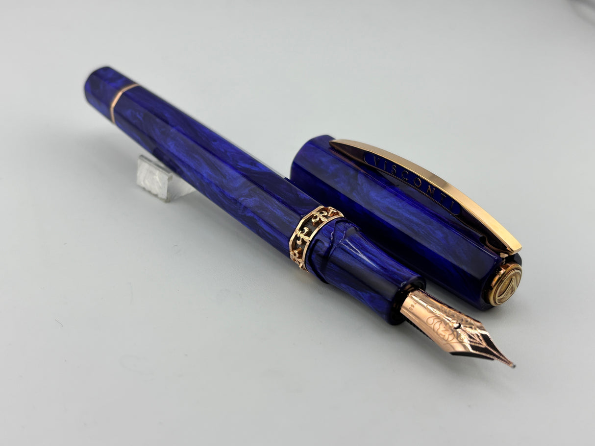Visconti Medici Limited Edition Viola Fountain Pen - Flexible Medium 18kt Gold Nib