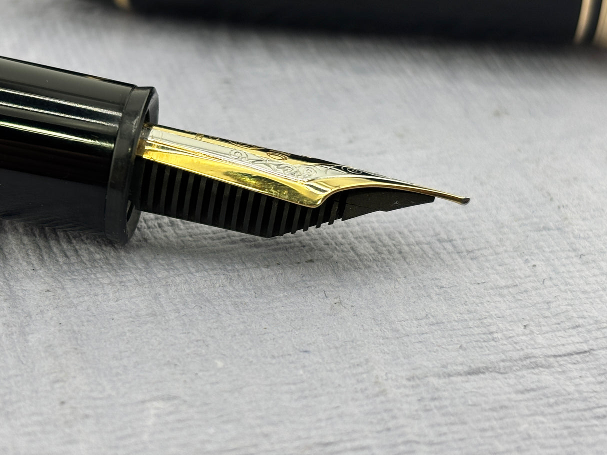 Montblanc Superb 149 circa 1975 Excellent Medium Architect nib 18K750 gold