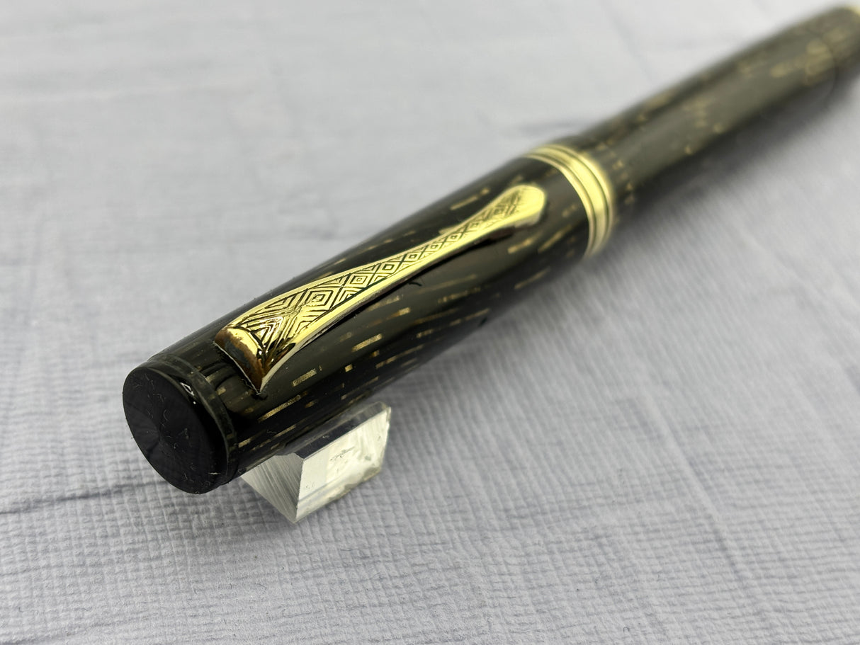 No name beautiful color Green Celluloid maybe French - Fountain Pen