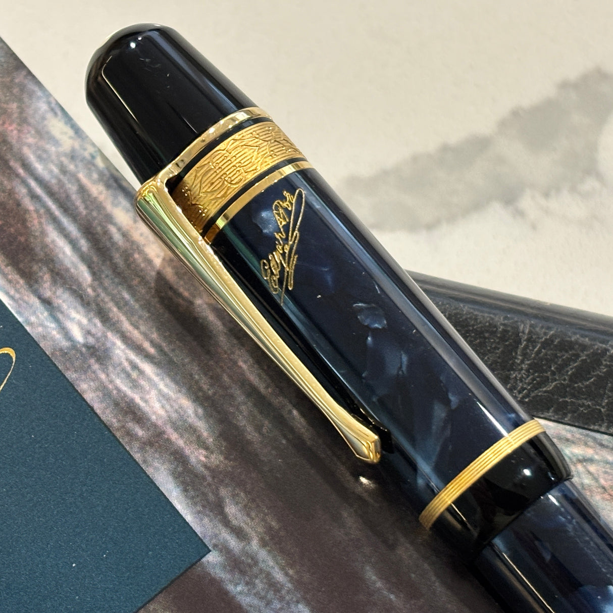 Montblanc Edgar Allan Poe Limited Edition - Fountain Pen - Broad 18kt Gold Nib