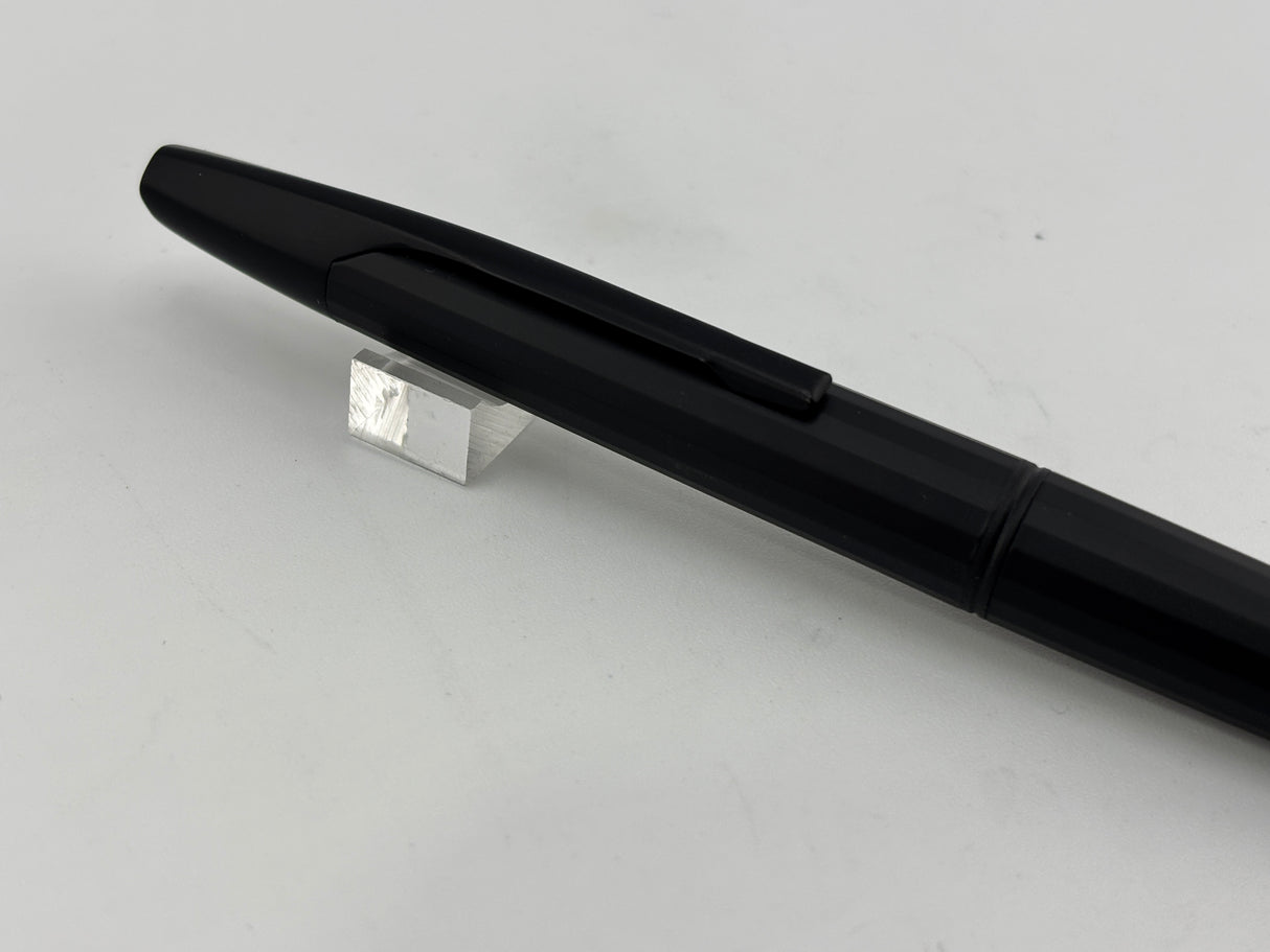 Pilot Namiki Black Matte Vanishing Point Fountain Pen - 1990s Style Multi-Facetted Body - Medium 14kt Gold Nib