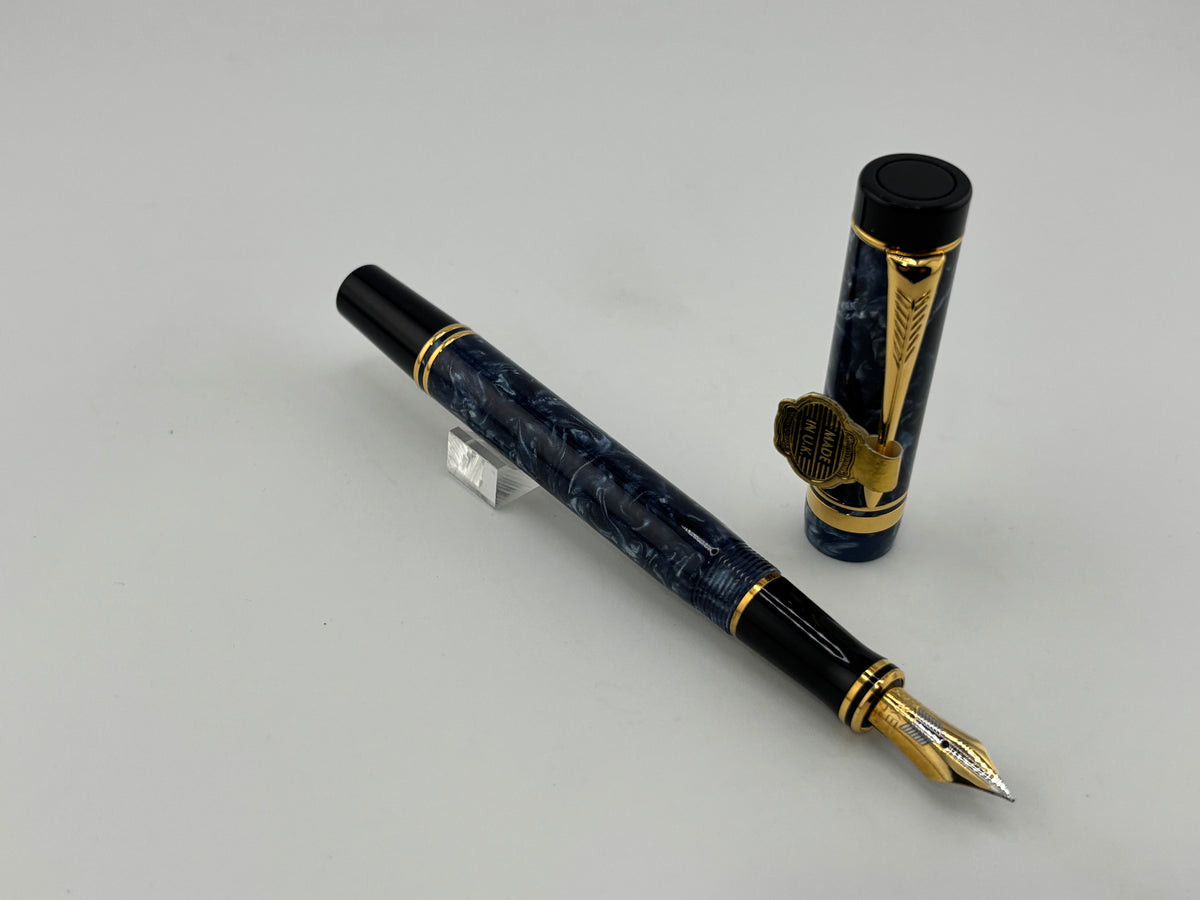 Parker International Duofold Blue Marble Fountain Pen - Fine 18kt Gold Nib