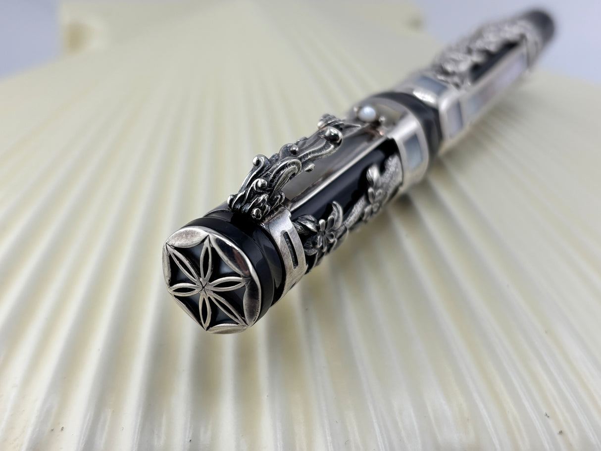 Montegrappa Aphrodite Limited Edition Fountain Pen (1997) - A Masterpiece! - Medium 18kt Gold Nib