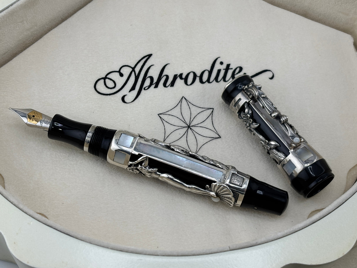 Montegrappa Aphrodite Limited Edition Fountain Pen (1997) - A Masterpiece! - Medium 18kt Gold Nib