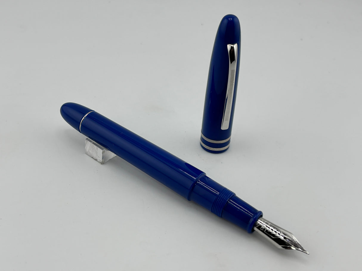 Omas for Levenger Ogiva "Bleu de France" Fountain Pen - Flexible Fine 14kt Gold Nib
