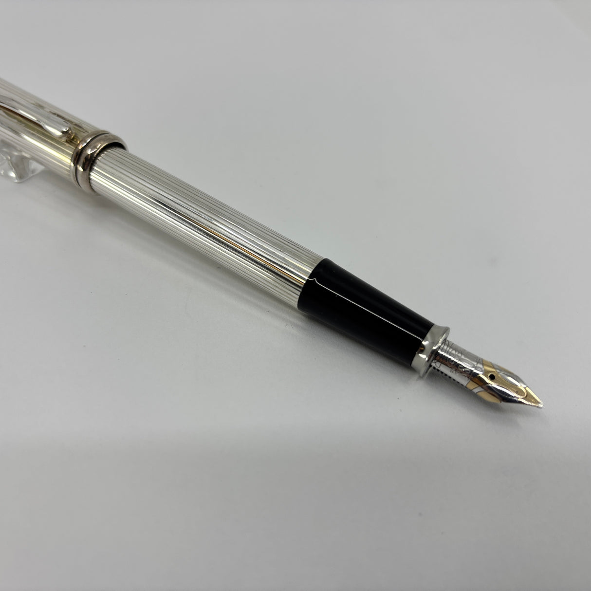 Cross Townsend Sterling Silver Fountain Pen - Made in USA - Broad 18kt Gold Nib
