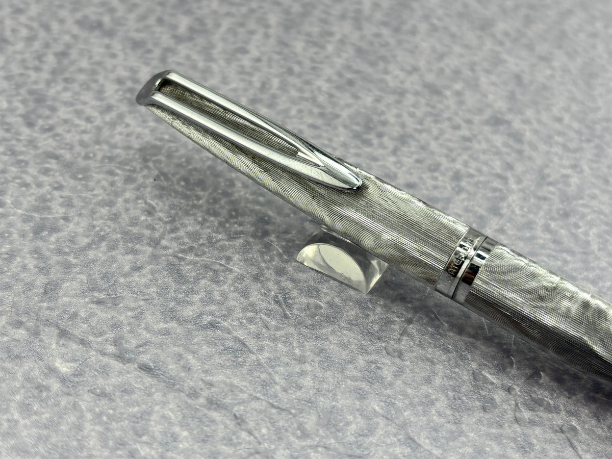 Waterman CF MOIRE Silver fill Pattern with FINE 18k nib- New converter included - Fountain Pen (Copy)
