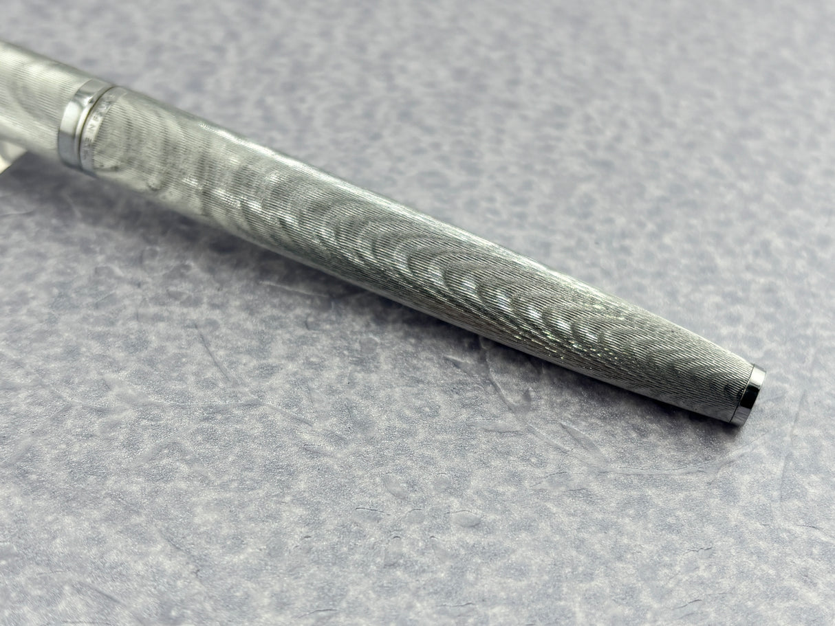 Waterman CF MOIRE Silver fill Pattern with FINE 18k nib- New converter included - Fountain Pen (Copy)