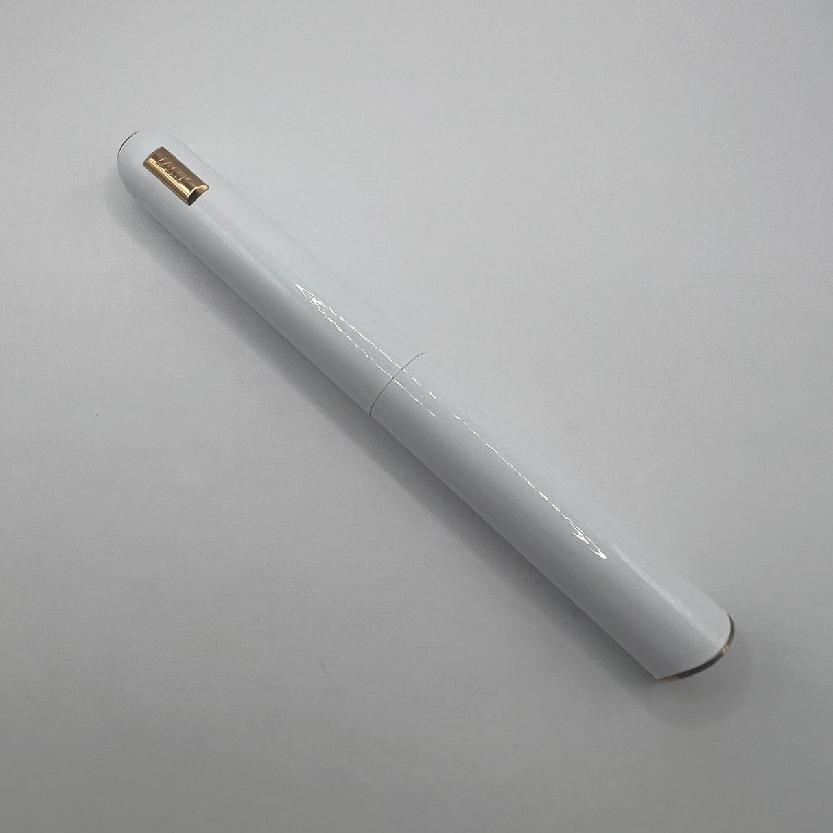 Lamy Dialog CC White Lacquered Retractable Nib Fountain Pen - Broad 14kt Gold Nib