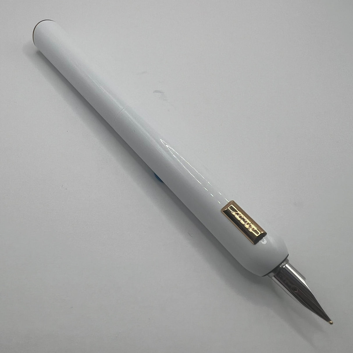 Lamy Dialog CC White Lacquered Retractable Nib Fountain Pen - Broad 14kt Gold Nib