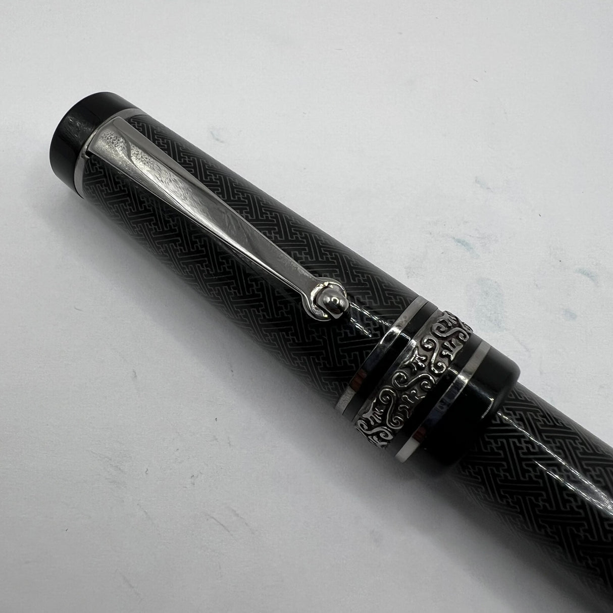 Maiora Dedalo Limited Edition Fountain Pen - Medium 14kt Gold Nib