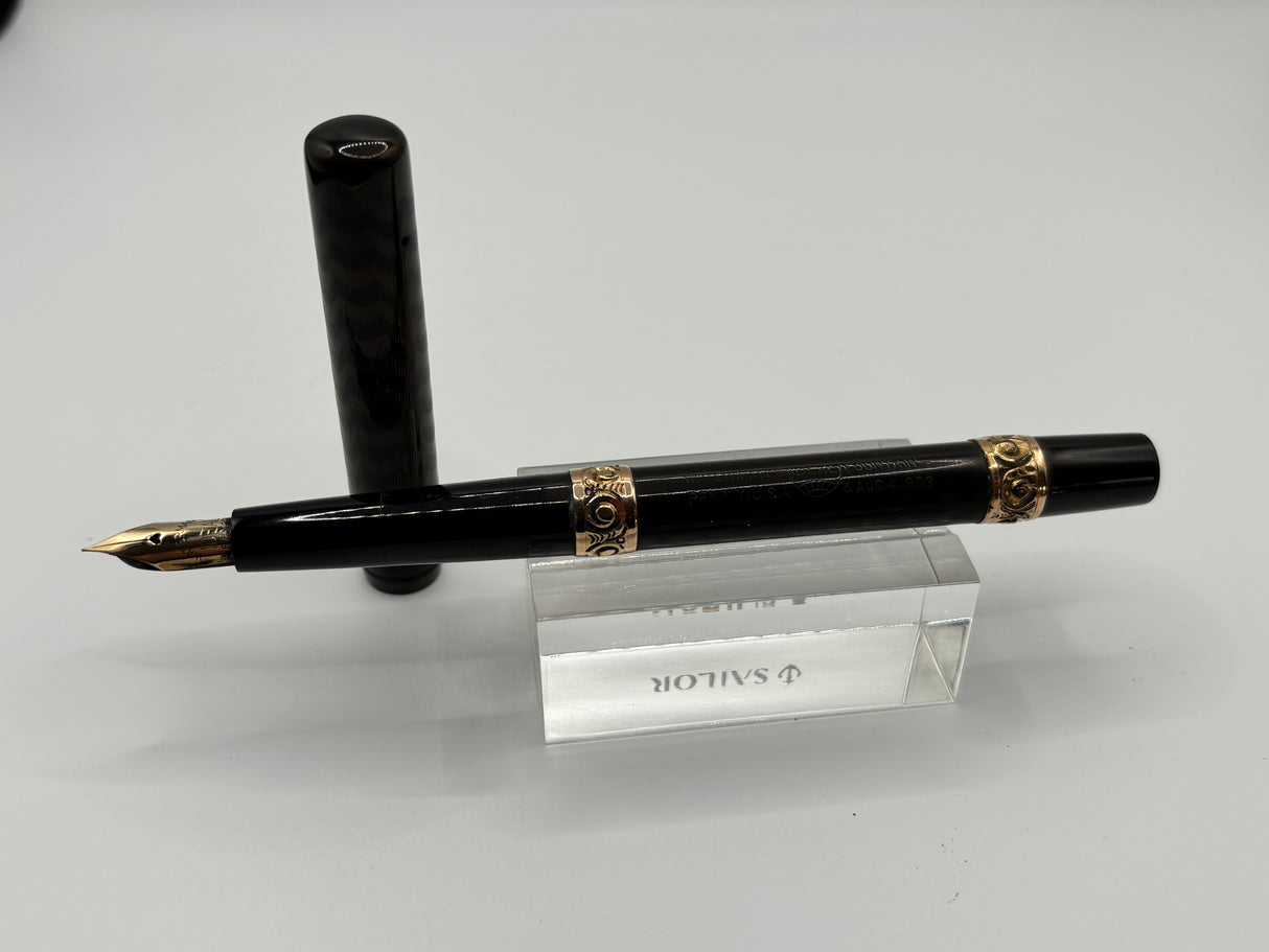 Waterman 13 Black chased Slip Cap 2 bands on barrel - Eye dropper filling system