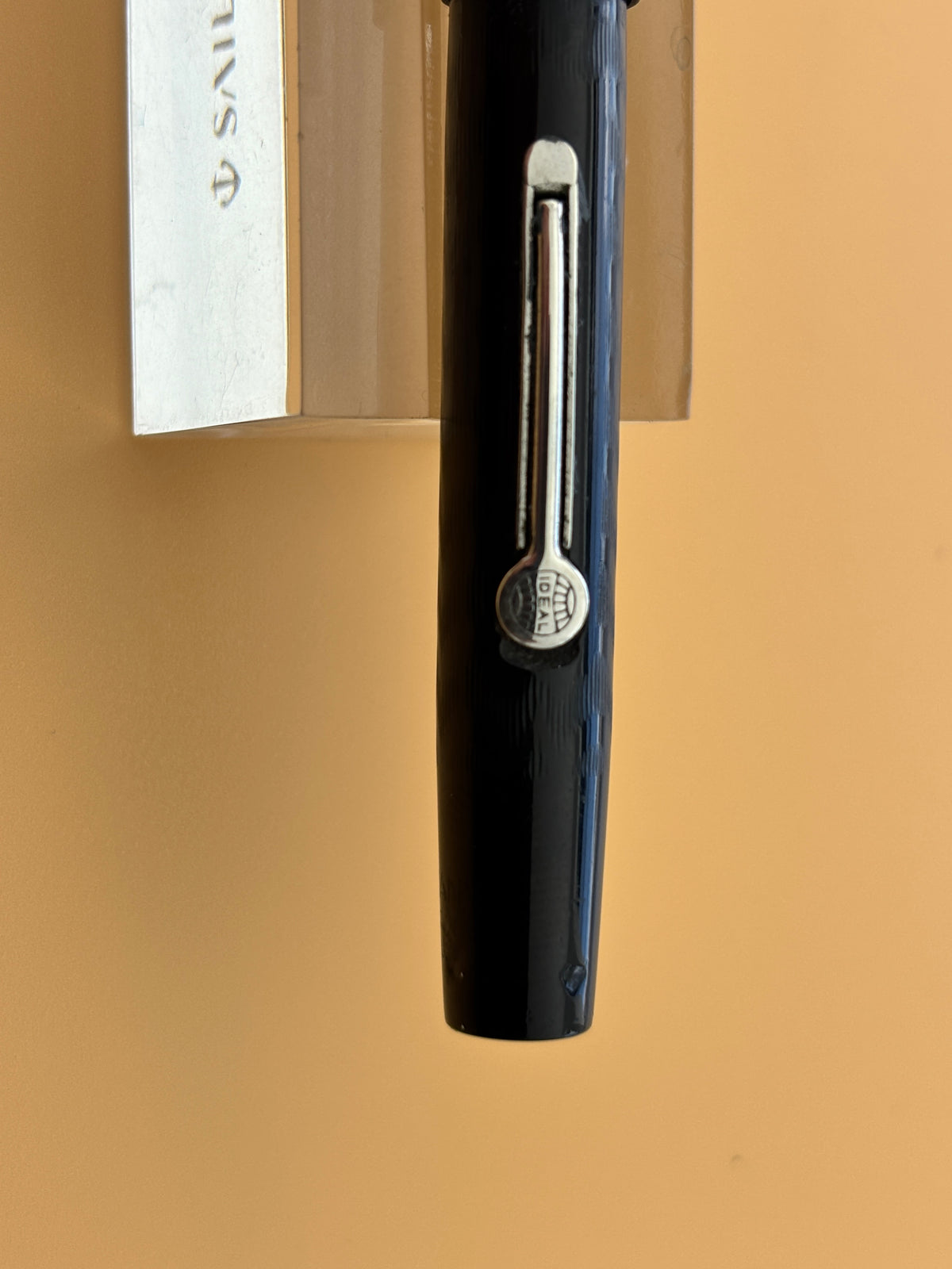 Waterman 52 1/2V Black chased Ring top - Fountain Pen
