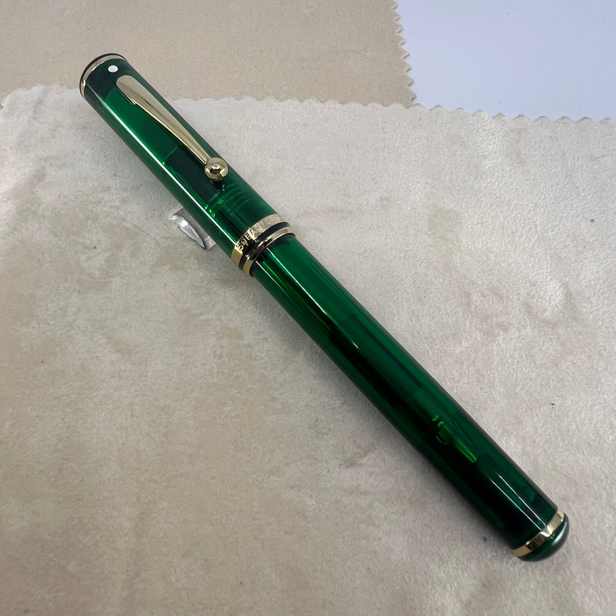 Sheaffer Connaisseur Aegean Green Transparent Fountain Pen - Broad 14kt Gold Nib