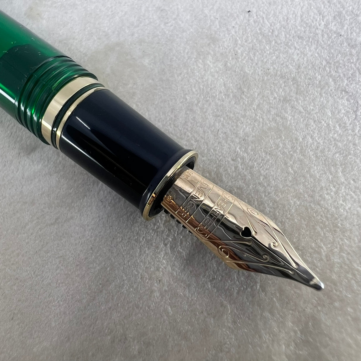 Sheaffer Connaisseur Aegean Green Transparent Fountain Pen - Broad 14kt Gold Nib