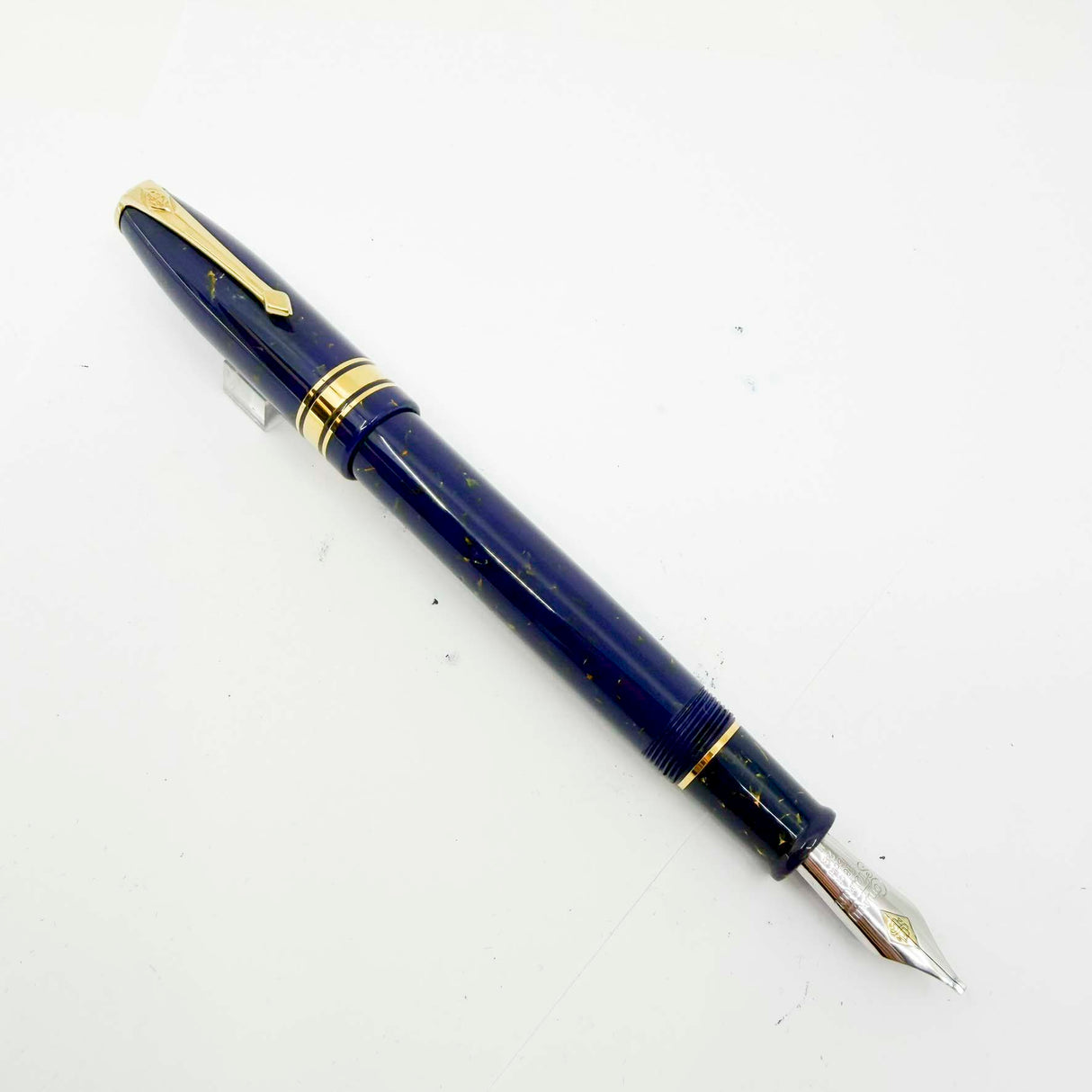 Conway Stewart 100 Sapphire Blue with Gold Flecks Fountain Pen - Double Broad 18kt Gold Nib